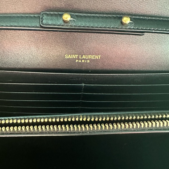 Classic Glossy Leather Chain Crossbody Bag🚨 - Picture 12 of 15